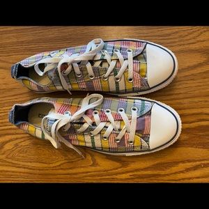 Converse gym shoes